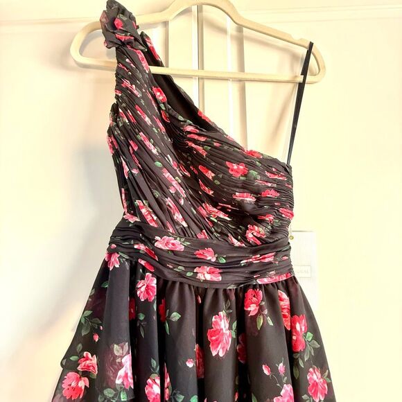 NWT Mac Duggal one-shoulder, high-low black gown with a red/pink floral print. - Picture 7 of 15
